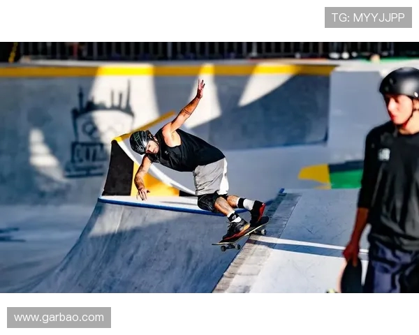 上海滑板队在世界攀岩锦标赛中的灵活性表现引发热议与关注 上海滑板队在世界攀岩锦标赛中的灵活性表现引发热议与关注