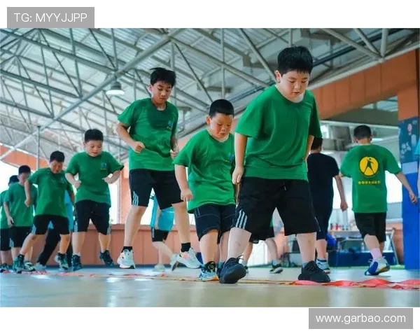 成都篮球队的蜕变之旅从挑战到辉煌的全景回顾与展望