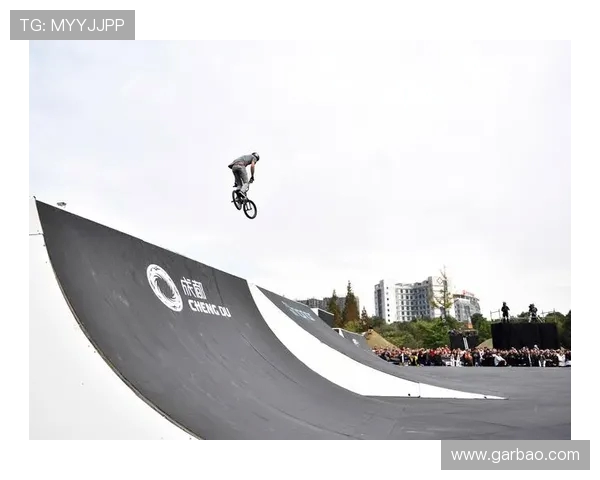 成都极限运动队荣登全国耐力排行榜第三名展现非凡实力与拼搏精神