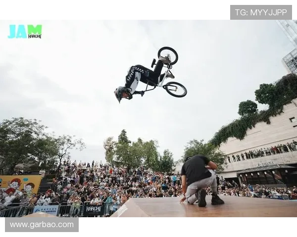 杭州滑板队在极限运动联赛中的力量表现分析与点评